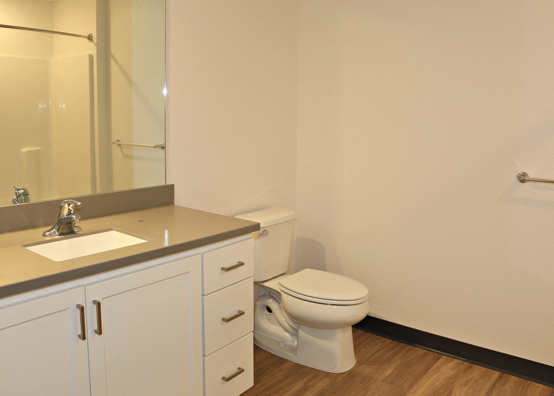 Dutton Flats photo 5